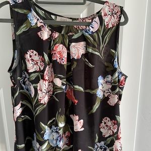Loft tank blouse gray with floral patterns